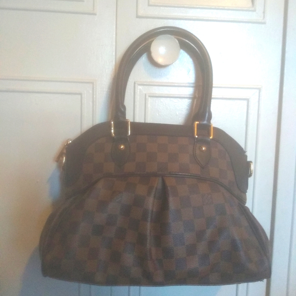 Beautiful Louis Vuitton Damier bag